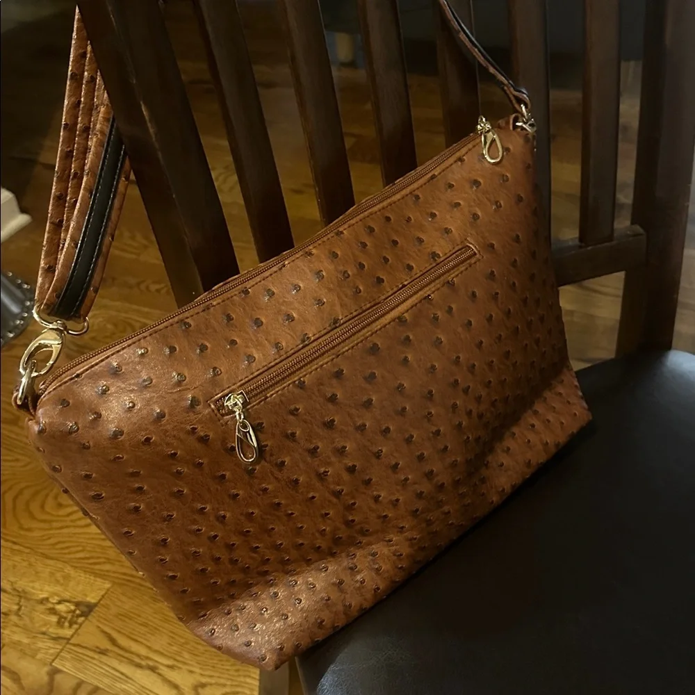 Ostrich embossed Crossbody Bag. EC. - Picture 2 of 5